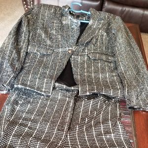 almost new blazer shorts suit